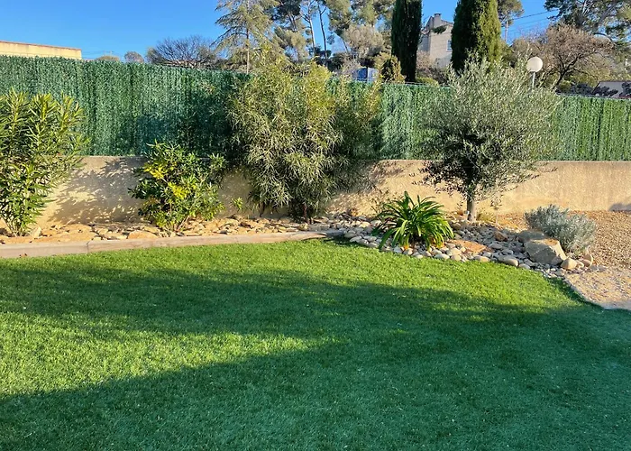 Mas Provencale Jardin Piscine